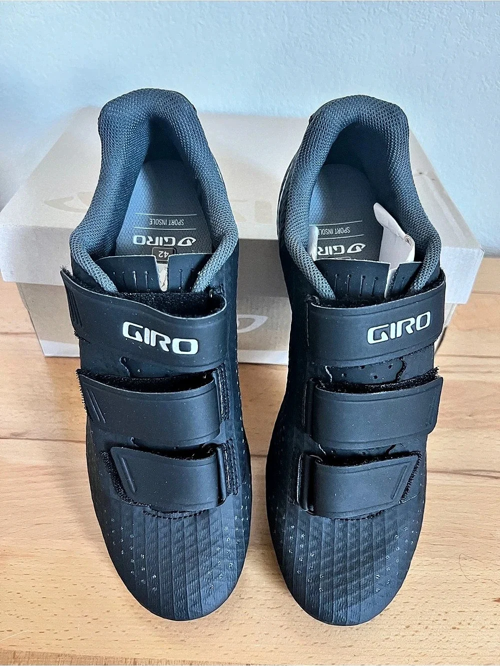 Giro Road Cycling Shoes Black New Three Bolt and SPD Compatible. Size 39